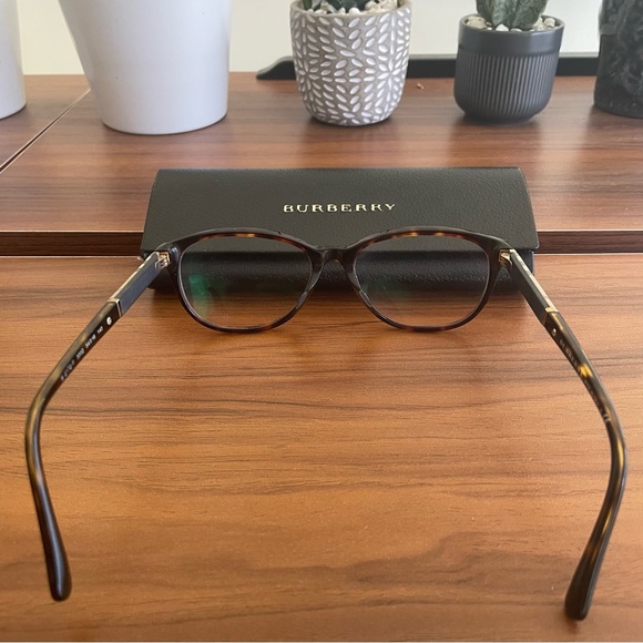 Authentic Burberry Spectacles with case 🤎Made in Italy 🫰 - Picture 8 of 9